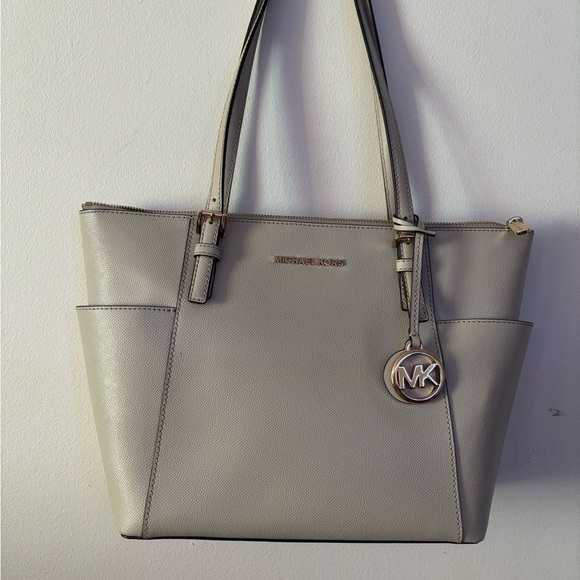 Michael Kors Jet Set East West Top Zip Tote beige cream Saffiano Leather - Picture 2 of 10